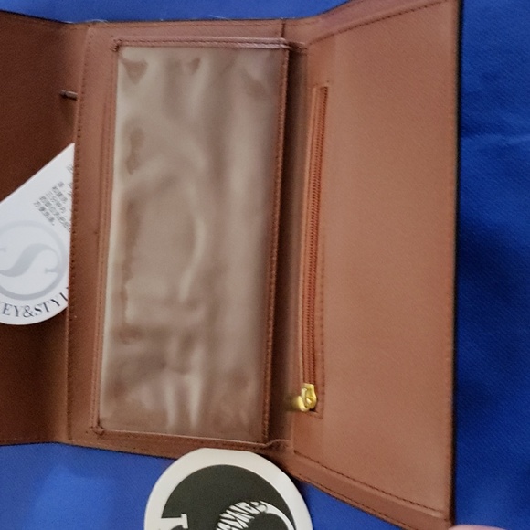 NWT Senkey & Style Wallet - Picture 3 of 6